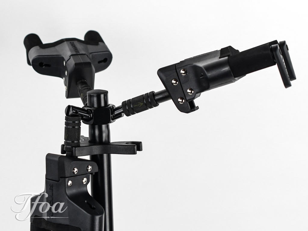 Hercules GS432 B Plus 3-Guitar Stand | The Fellowship of Acoustics